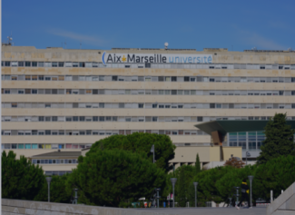 Vue extérieure du bâtiment principal du site de Saint Charles à Marseille